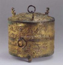 樽：古代盛酒器。下可加热。应可用于备制古代药酒